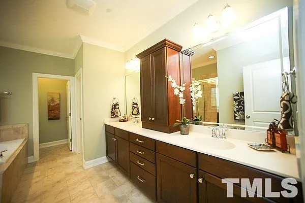 b9a6c36487245e2c709030fbe1e5f384-cc_ft_1536