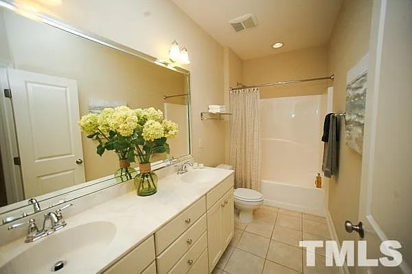 796a609c58cb9b62c92a2315f6d6bfb0-cc_ft_1536