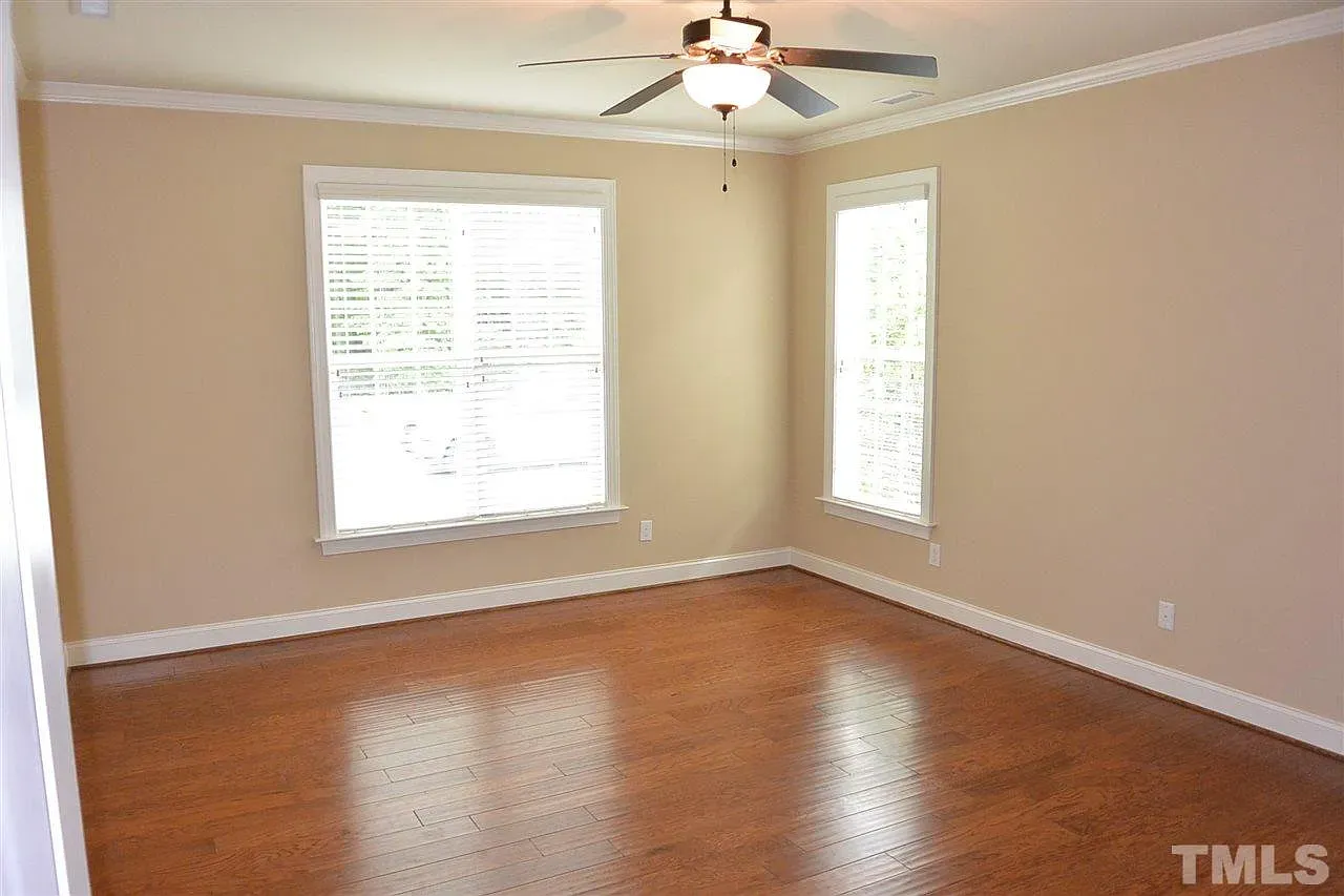 APARTMENT (10)
