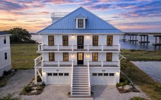 Plan  18-1634 - Auburn Heights Estate  | Charleston - 5-Bed, 5.5-Bath, 3,240 SF
