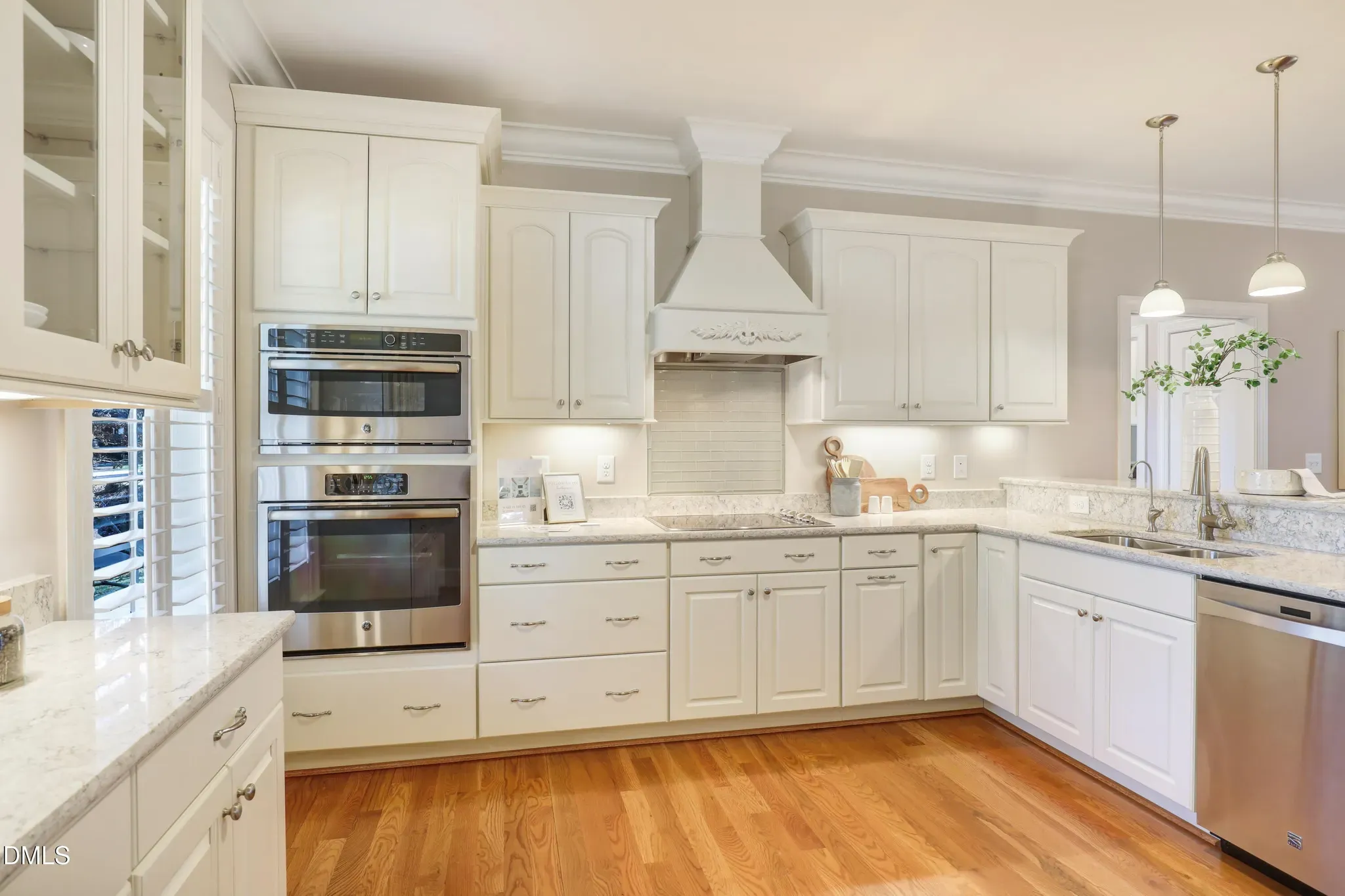 COLONIAL (56)