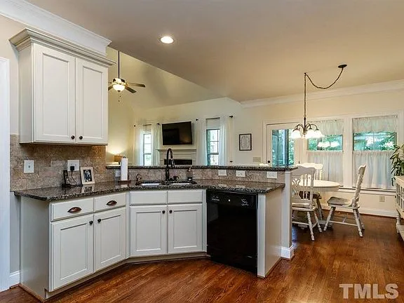 1fb11388f4b67b601b529097c0fa092f-cc_ft_576