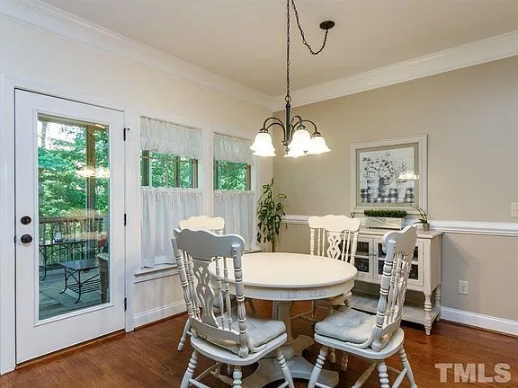 ed02ebe4284f5d537a644764e1a867bc-cc_ft_576