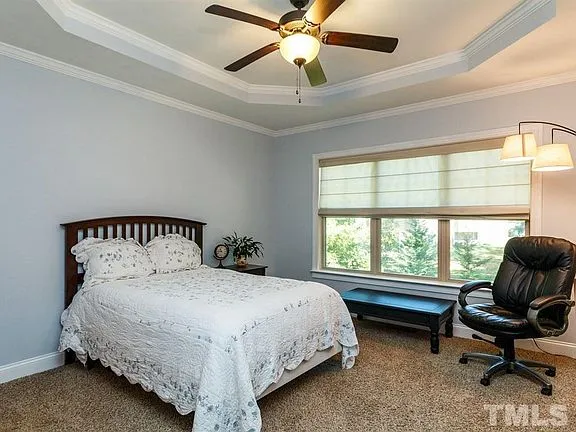 f01e45783970db9bf705d2126606e7fe-cc_ft_576