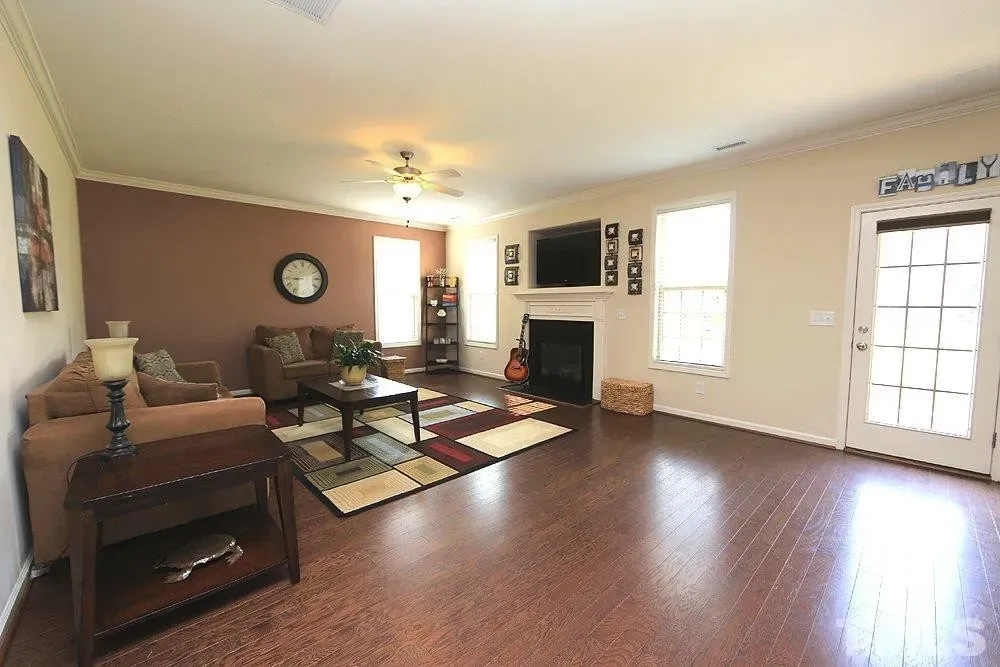 35c628a811b054c1e0dae725ae8c45bbl-m465341522rd-w1280_h960