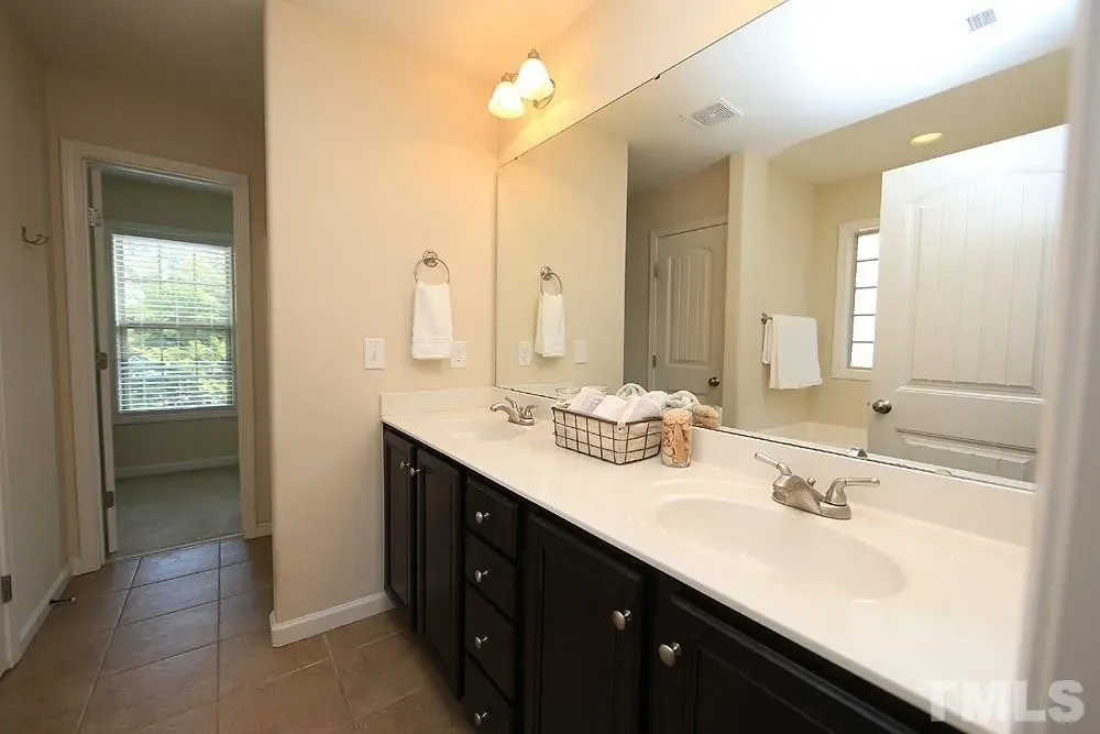 35c628a811b054c1e0dae725ae8c45bbl-m3396914252rd-w1280_h960