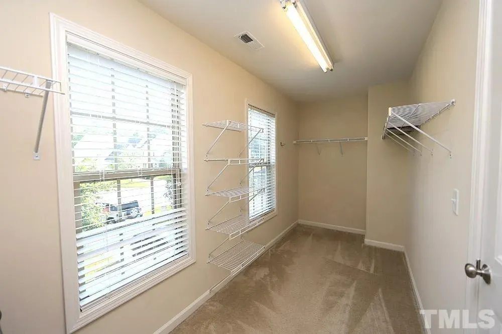 35c628a811b054c1e0dae725ae8c45bbl-m3956612816rd-w1280_h960