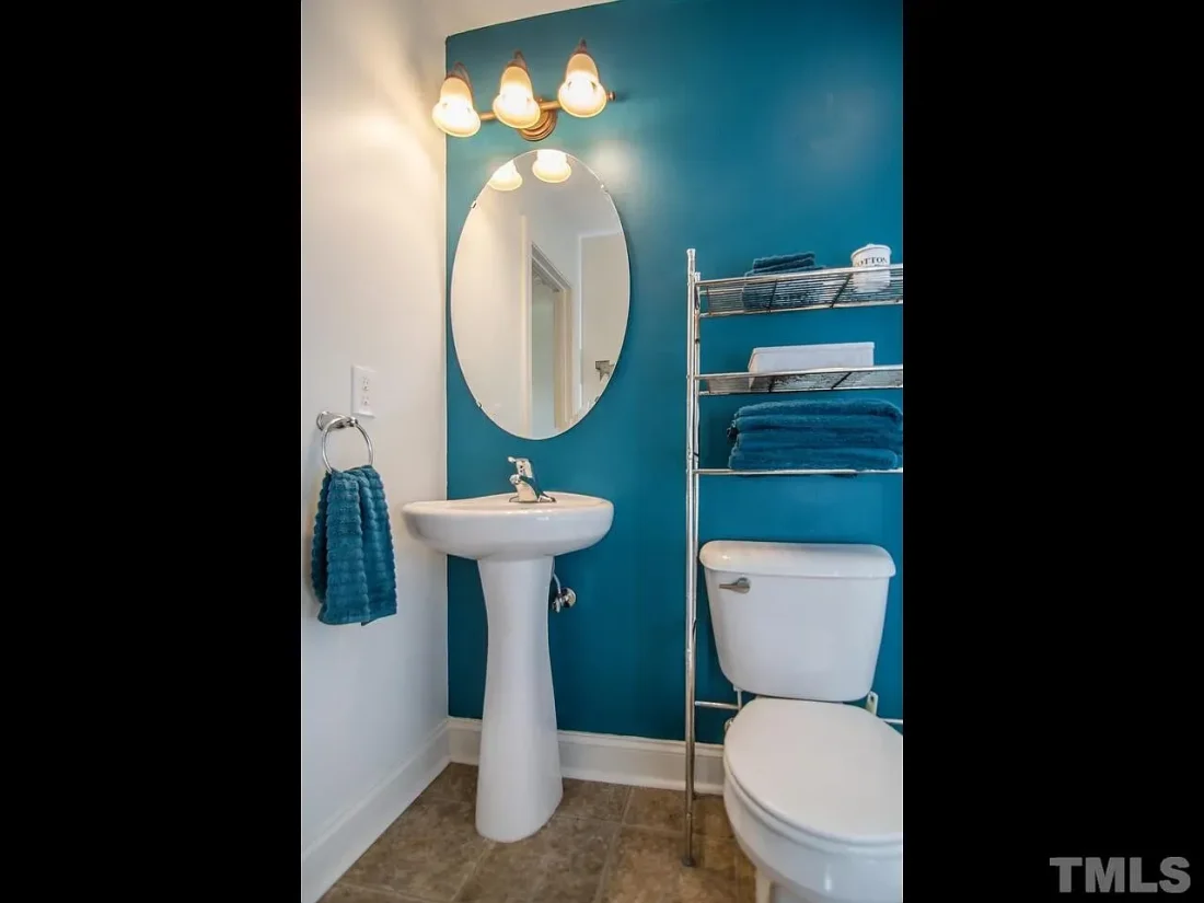 b0fb81b8aa4e9c7e76a517d95370dea0-uncropped_scaled_within_1536_1152