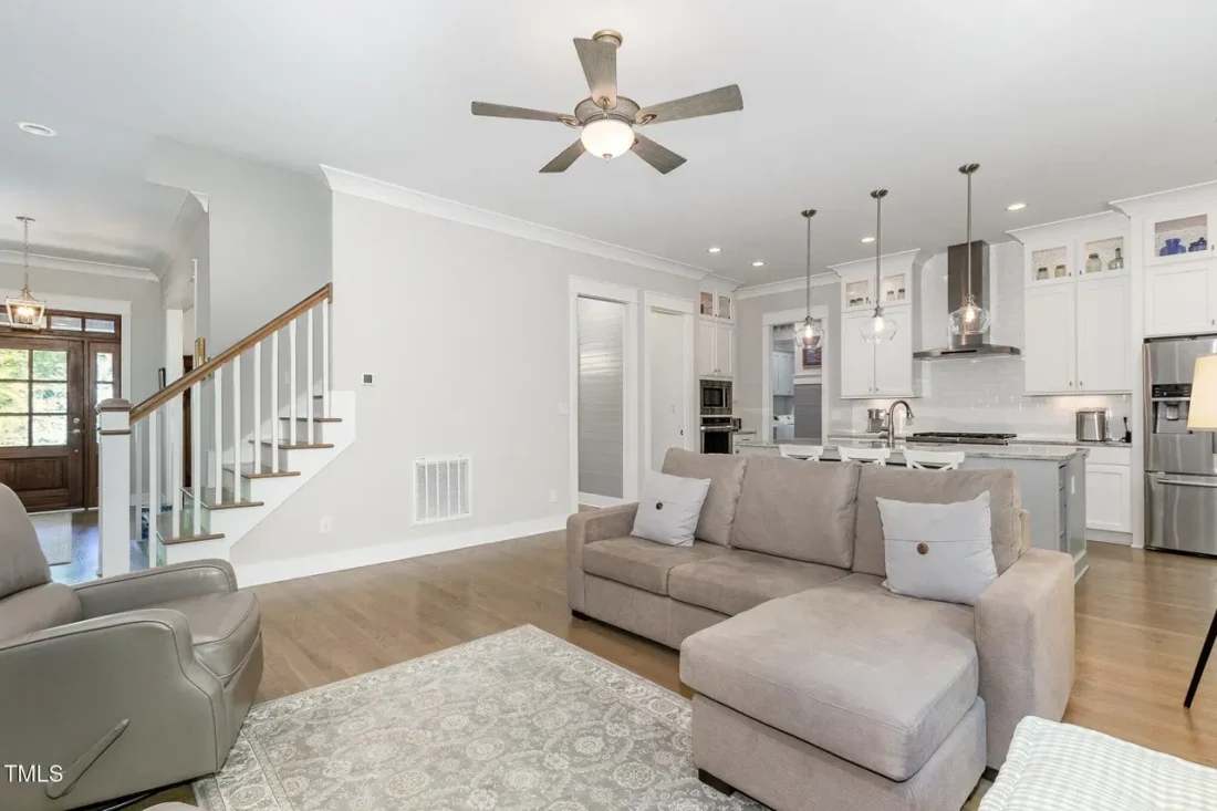 imageye___-_e7a7c2672b7f3bc7f560bbeac66ac1c9l-m959046191rd-w1280_h960