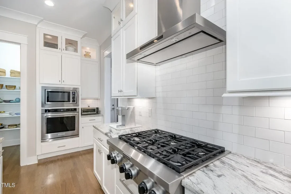 imageye___-_e7a7c2672b7f3bc7f560bbeac66ac1c9l-m3348835511rd-w1280_h960