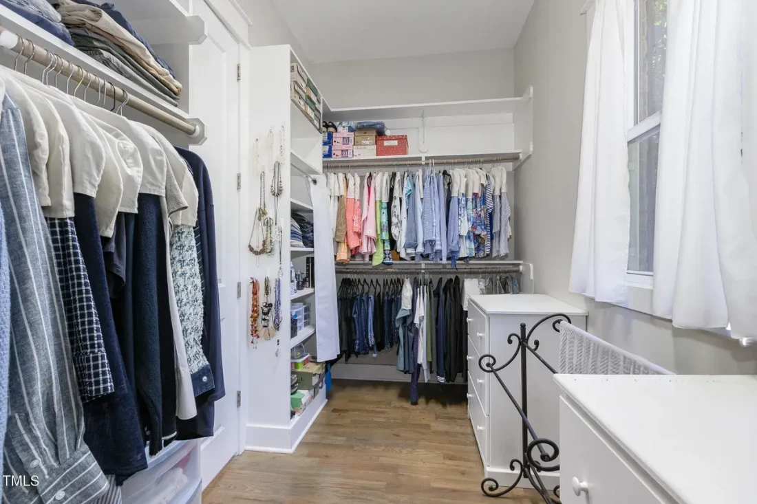 imageye___-_e7a7c2672b7f3bc7f560bbeac66ac1c9l-m7913301rd-w1280_h960