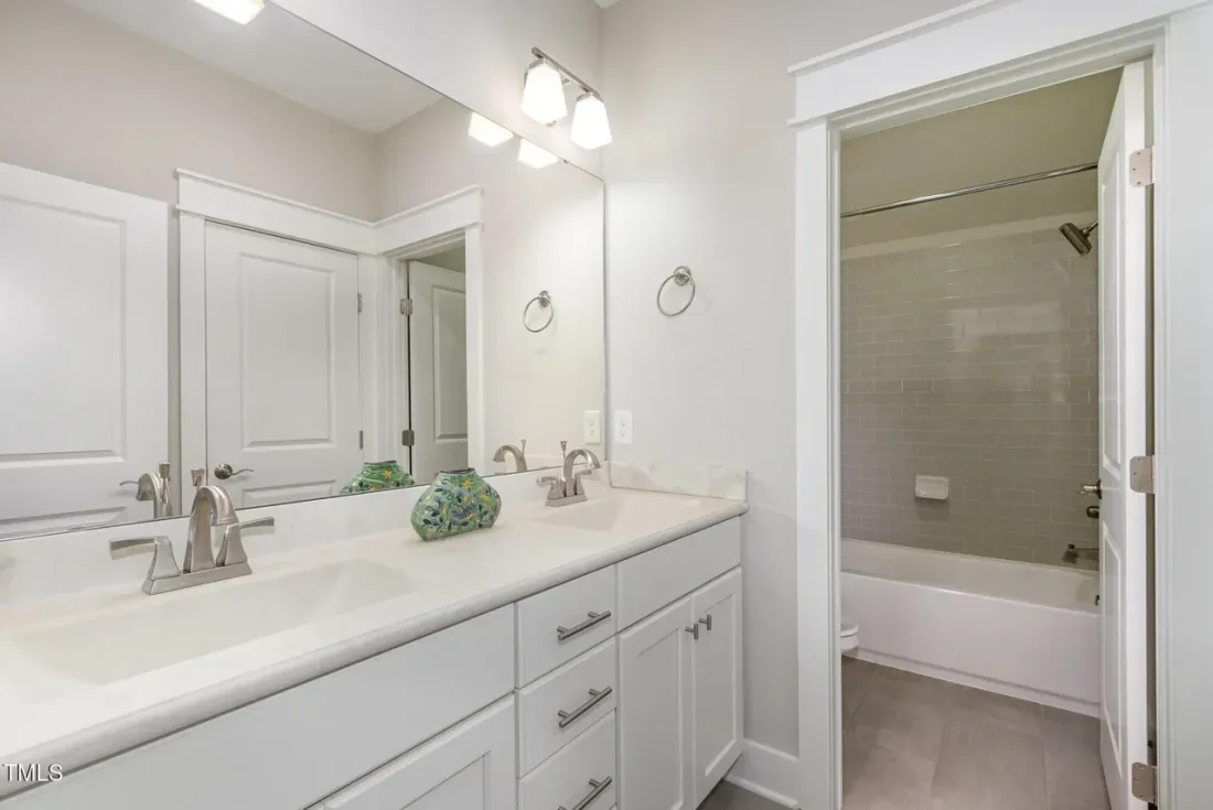 imageye___-_e7a7c2672b7f3bc7f560bbeac66ac1c9l-m360534692rd-w1280_h960