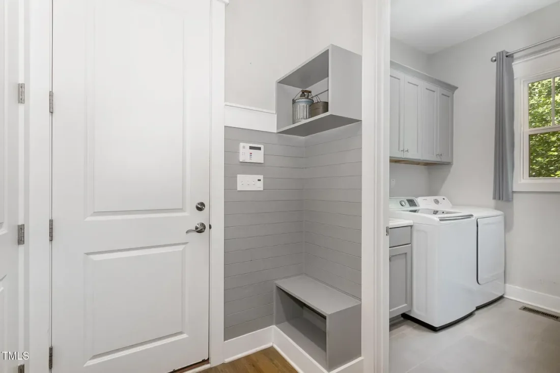 imageye___-_e7a7c2672b7f3bc7f560bbeac66ac1c9l-m376430778rd-w1280_h960