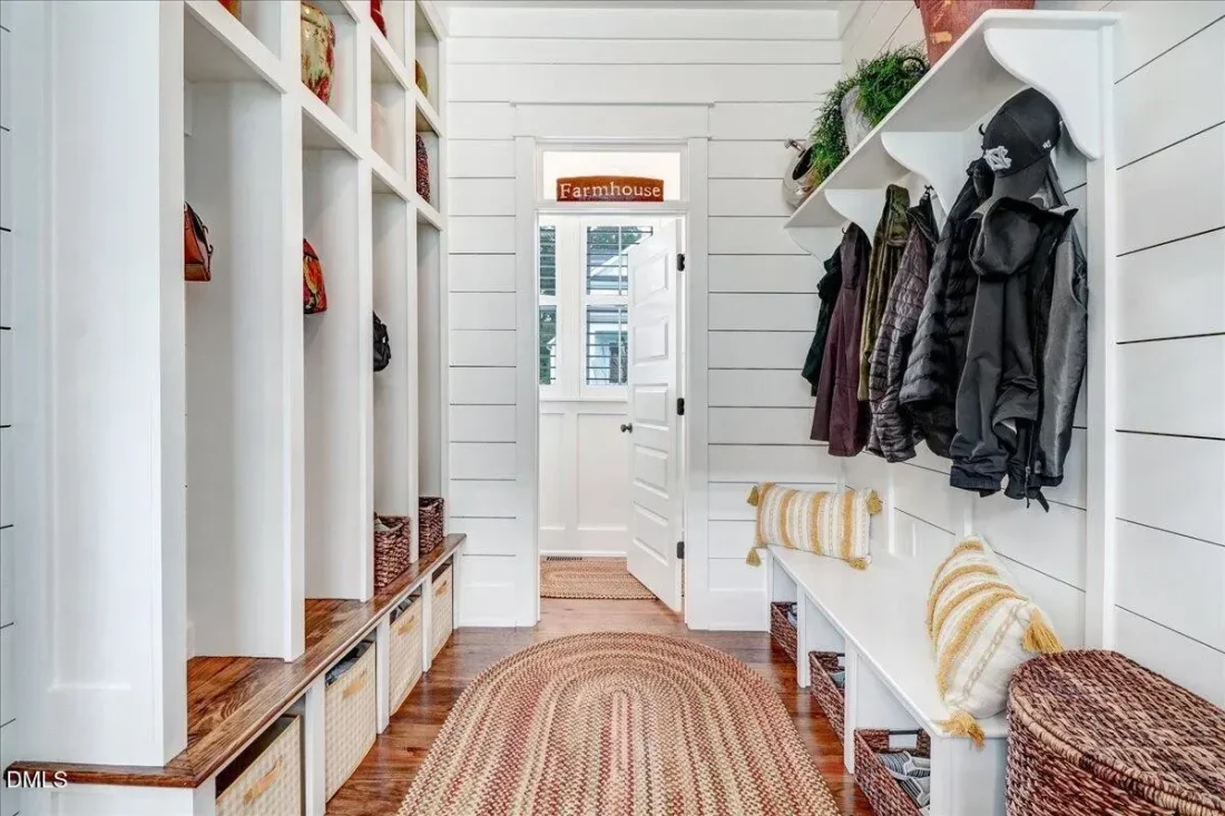 27657fcc93cb9b37f85e72413cc3609bl-m812390229rd-w2048_h1536