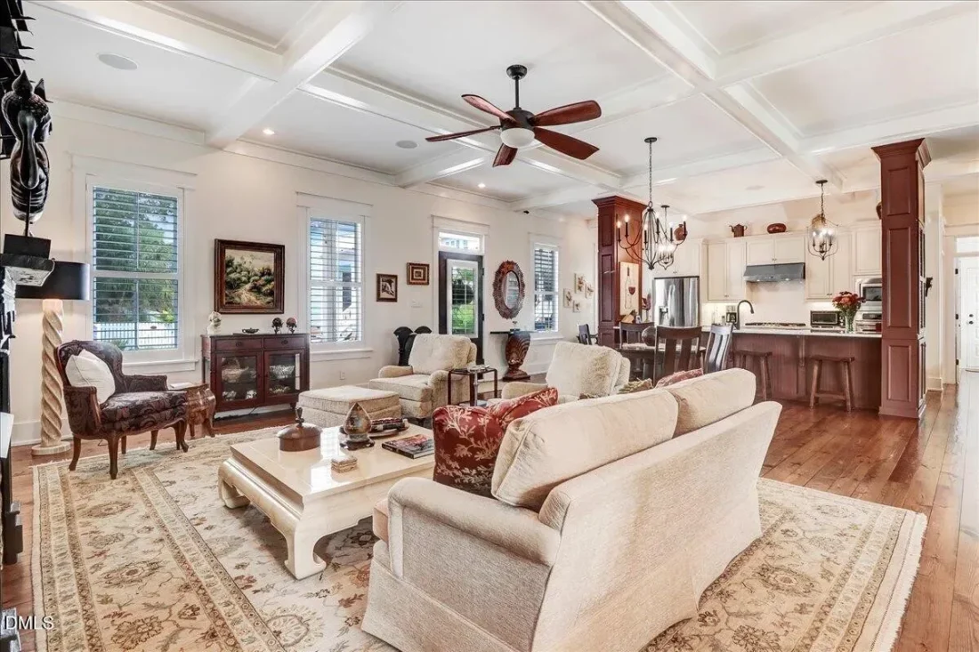 27657fcc93cb9b37f85e72413cc3609bl-m1111414580rd-w2048_h1536