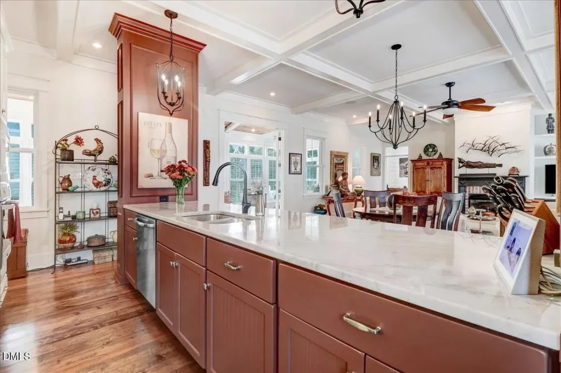 27657fcc93cb9b37f85e72413cc3609bl-m2738824857rd-w2048_h1536