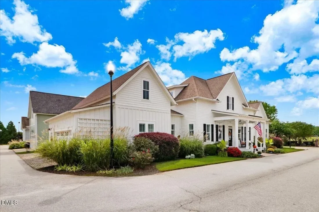 27657fcc93cb9b37f85e72413cc3609bl-m3550006187rd-w2048_h1536