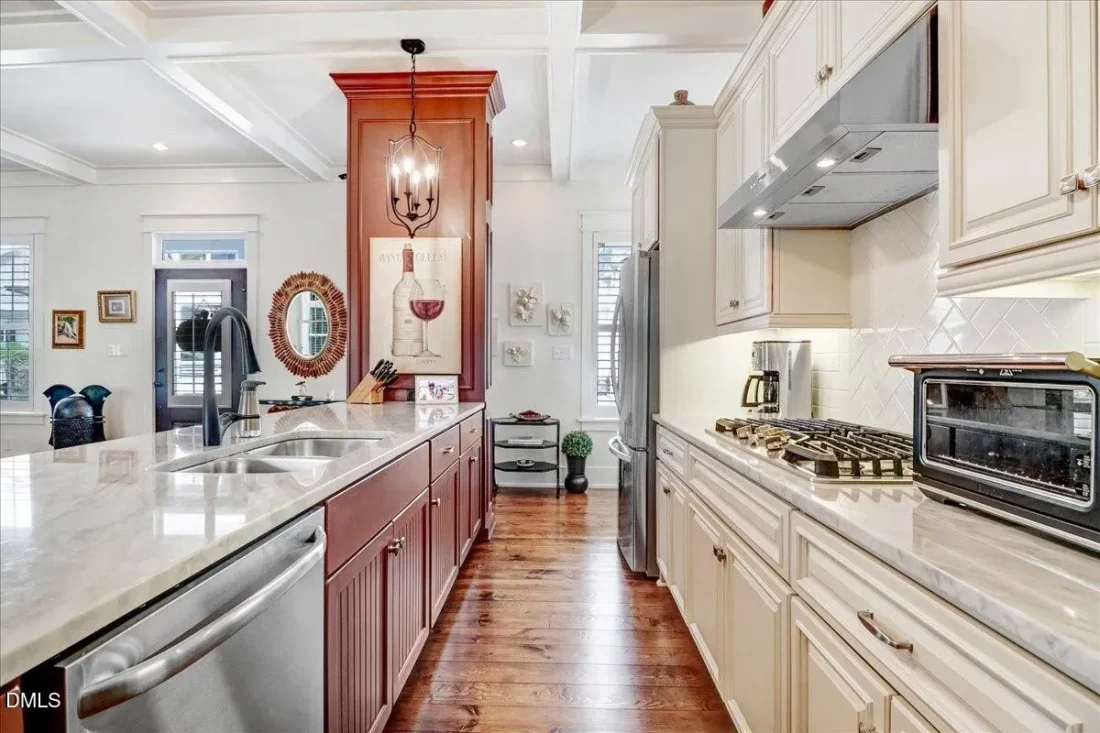 27657fcc93cb9b37f85e72413cc3609bl-m3823526614rd-w2048_h1536