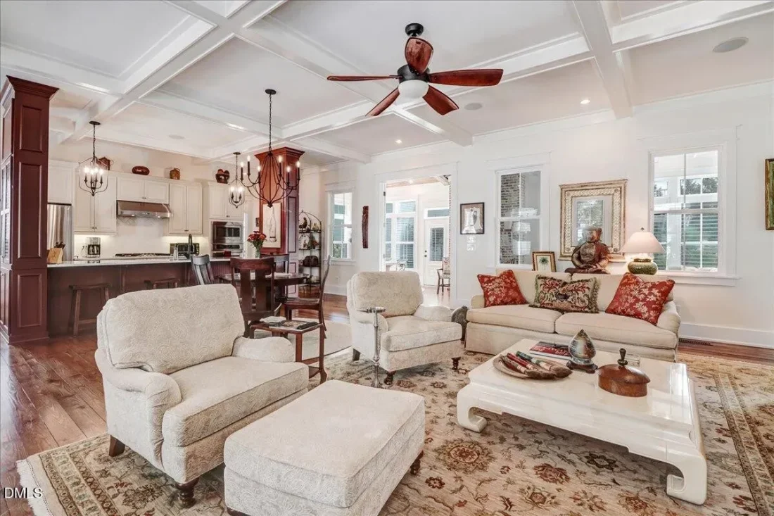 27657fcc93cb9b37f85e72413cc3609bl-m4059615553rd-w2048_h1536