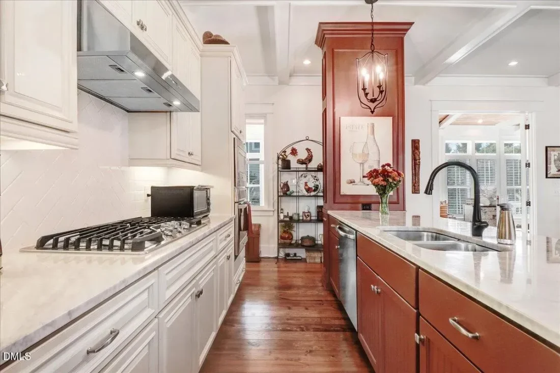 27657fcc93cb9b37f85e72413cc3609bl-m1712029171rd-w2048_h1536