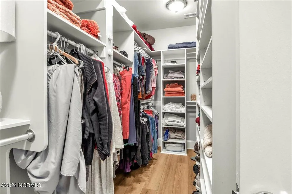 1309-hydrangea-ct-leland-nc-36