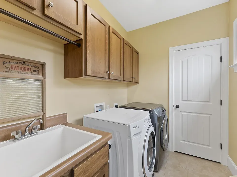 8c4c646c3587b97e028efa73b5d2dfce-cc_ft_960