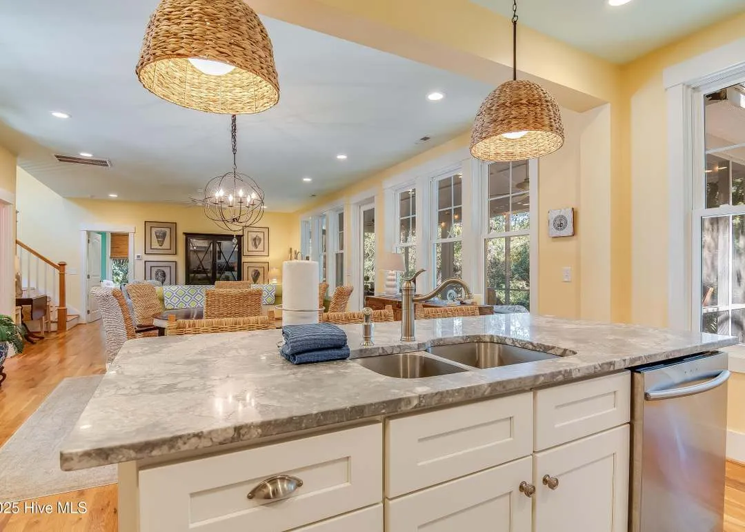 genMid.100545304_10_5