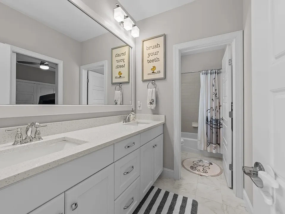 16-1819 HOUSE PLAN – Craftsman House (2)