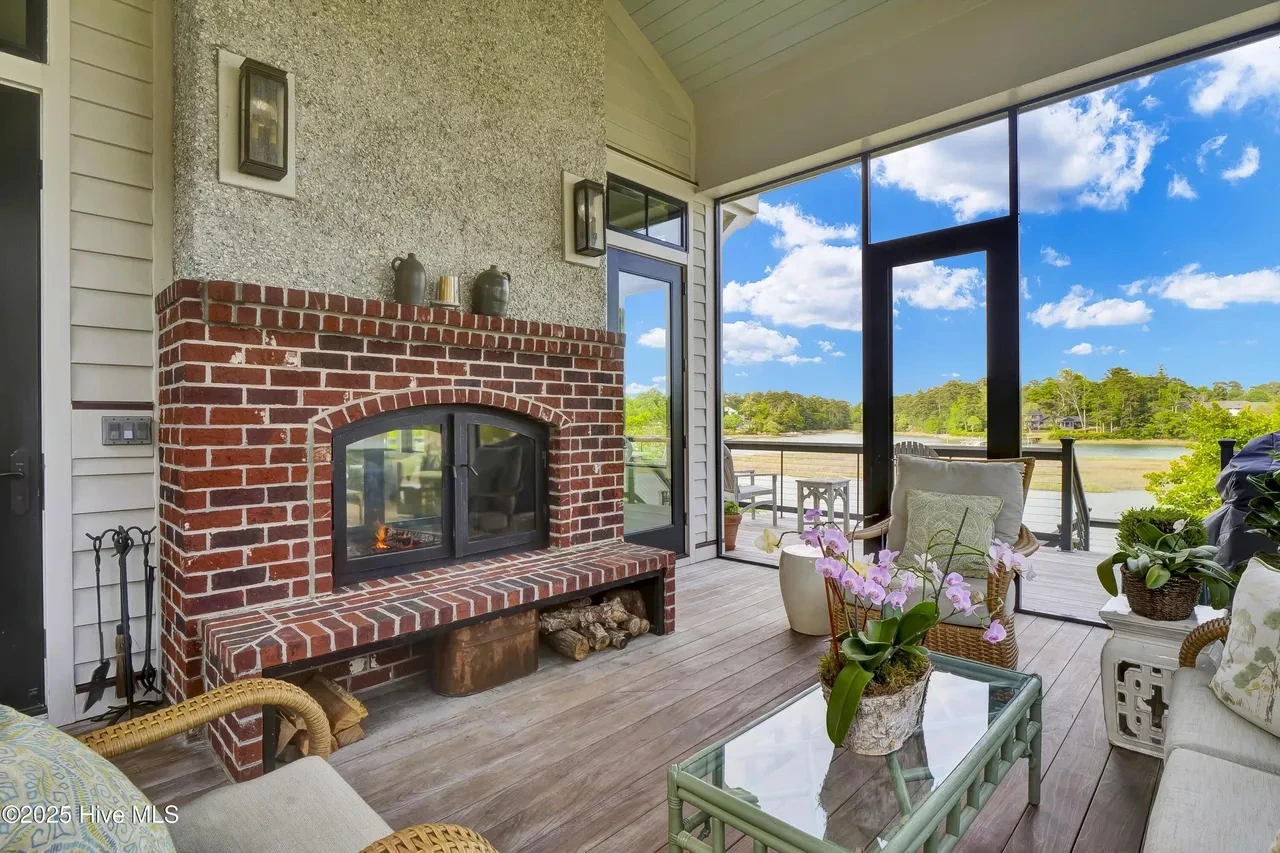 COASTAL FARMHOUSE (7)