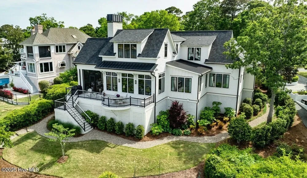 COASTAL FARMHOUSE (9)