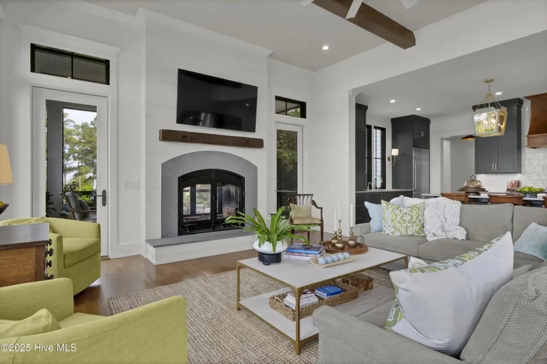 COASTAL FARMHOUSE (25)