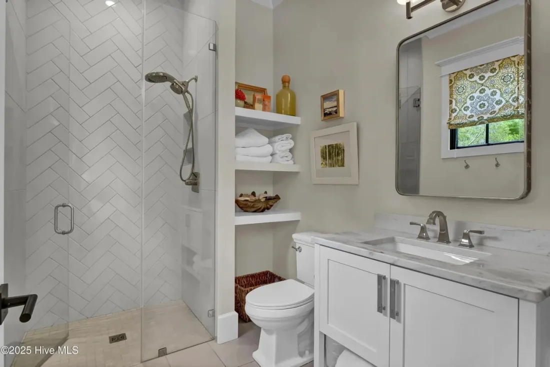 COASTAL FARMHOUSE (26)