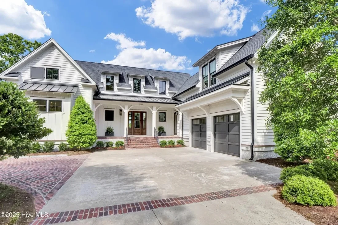 COASTAL FARMHOUSE (31)