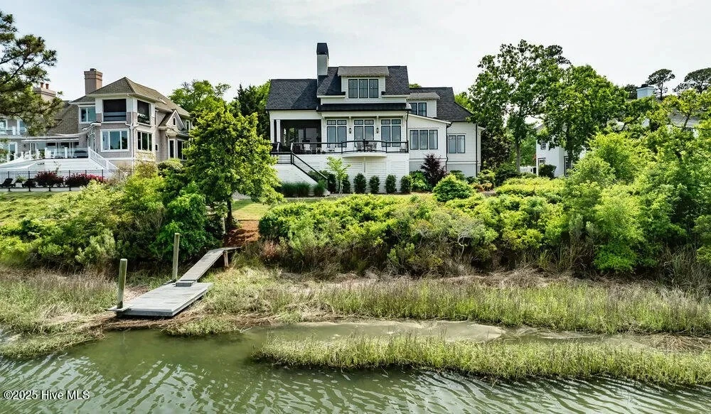 COASTAL FARMHOUSE (38)