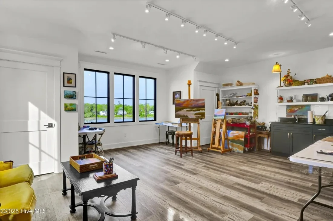 COASTAL FARMHOUSE (40)