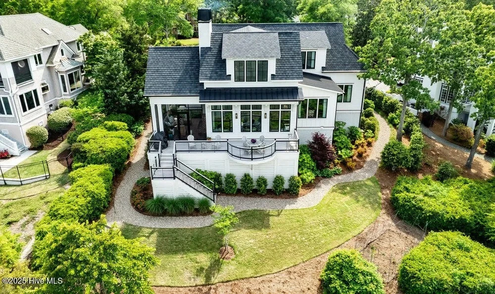 COASTAL FARMHOUSE (43)