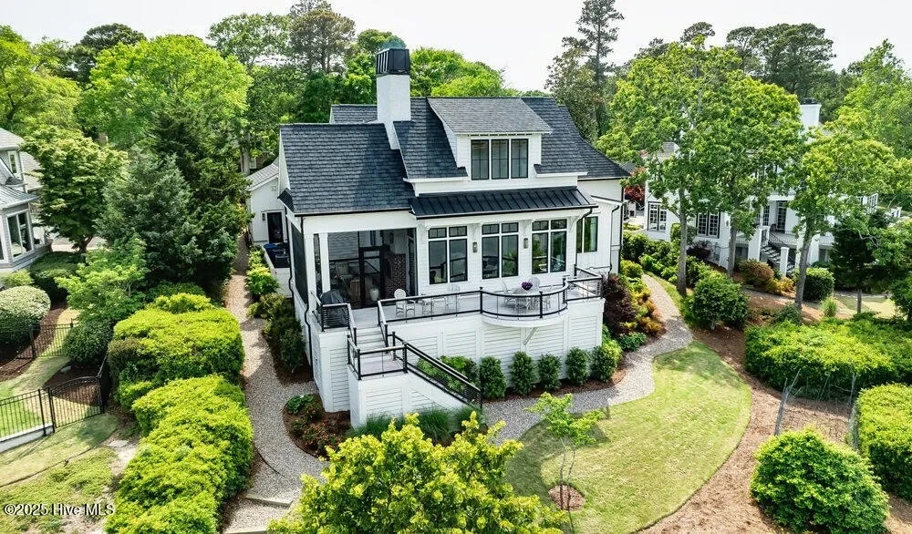 COASTAL FARMHOUSE (48)