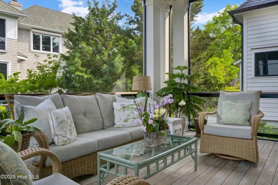 COASTAL FARMHOUSE (5)