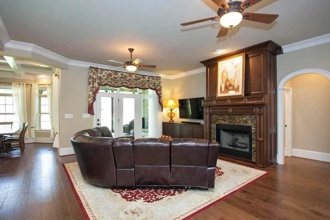 dbd9a36204b0d267dcb226d028a1abc1-uncropped_scaled_within_1536_1152