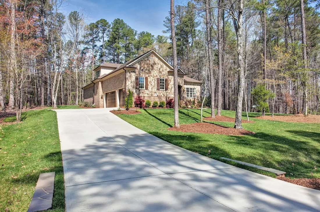 4ee33b5146bf9ee54b6942c9d382d67b-uncropped_scaled_within_1536_1152