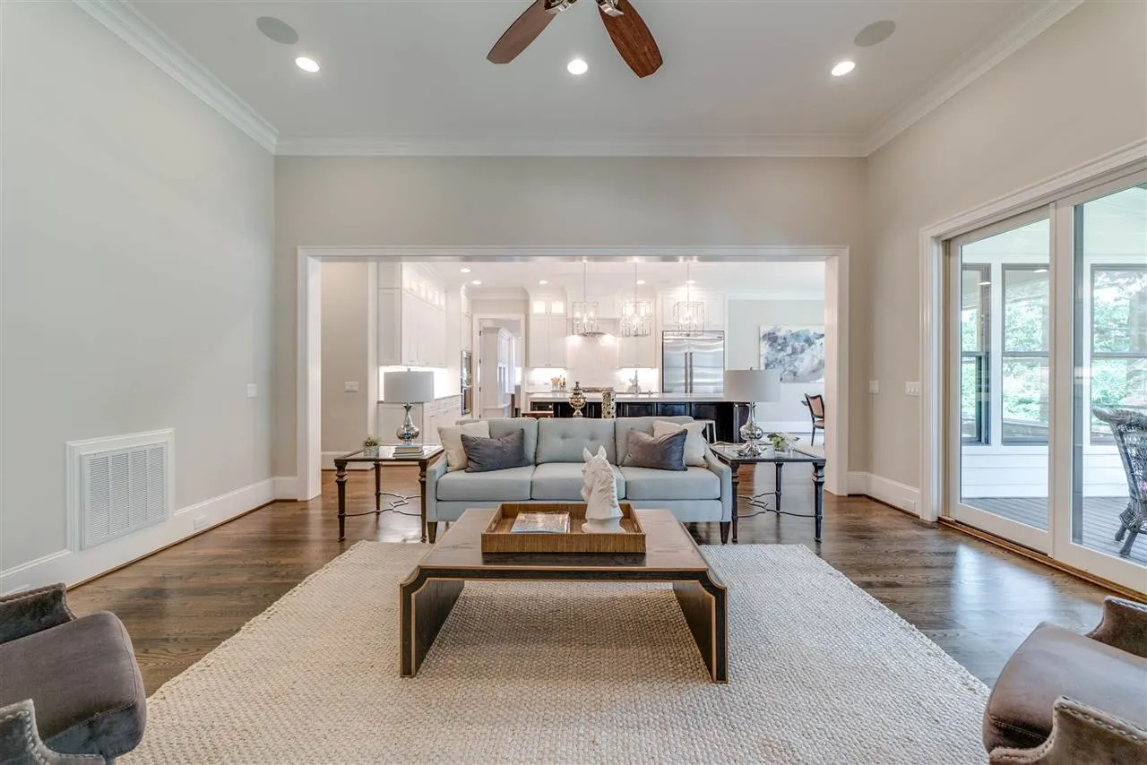 MODERN FARMHOUSE (19)