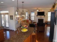 cef4012aaa6b48e813b0d6d3543606ee-cc_ft_192