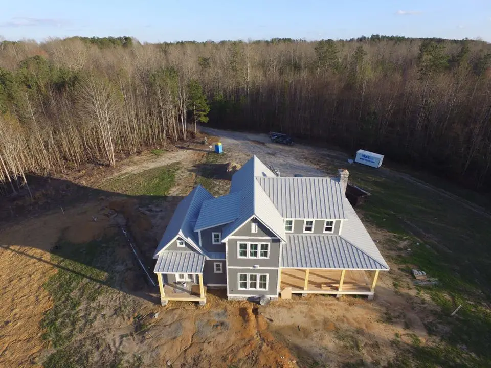 Farmhouse Home Plan with 2 Floors and 4 Bedrooms (3)