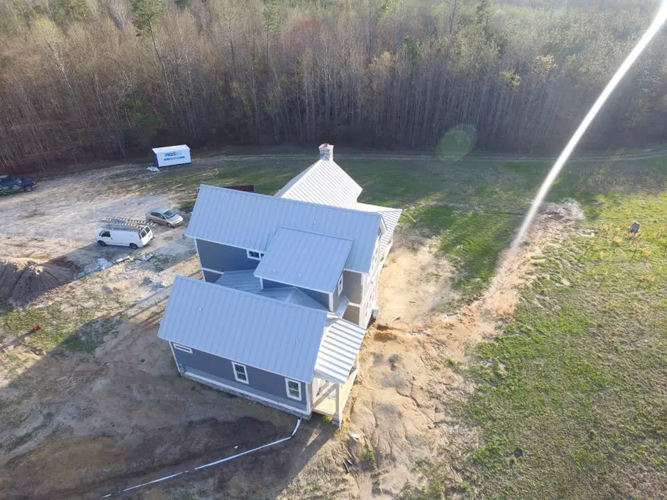 Farmhouse Home Plan with 2 Floors and 4 Bedrooms (4)