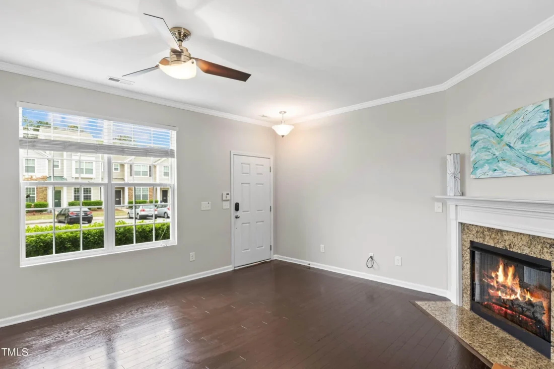 8-APARTMENT