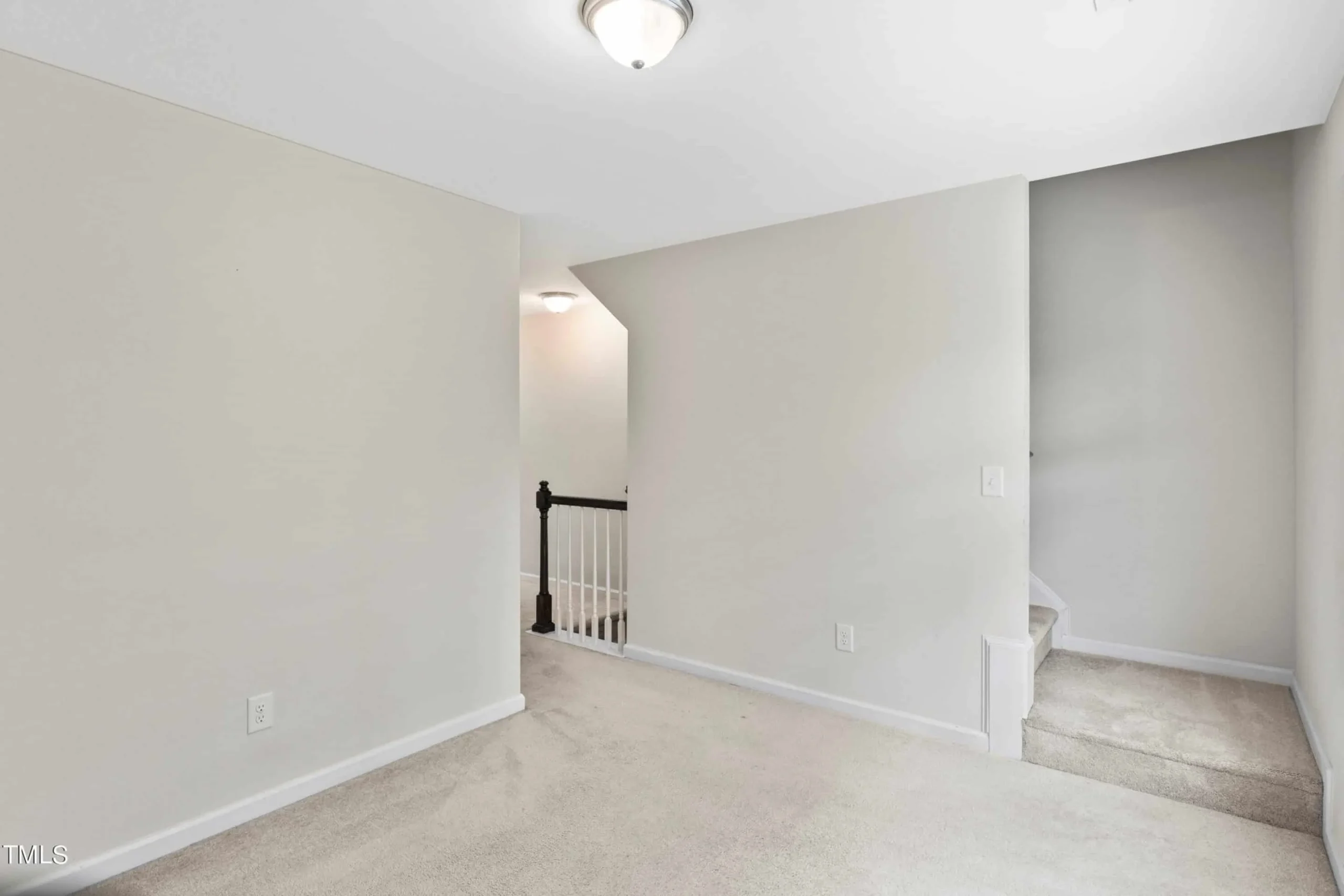 8-APARTMENT
