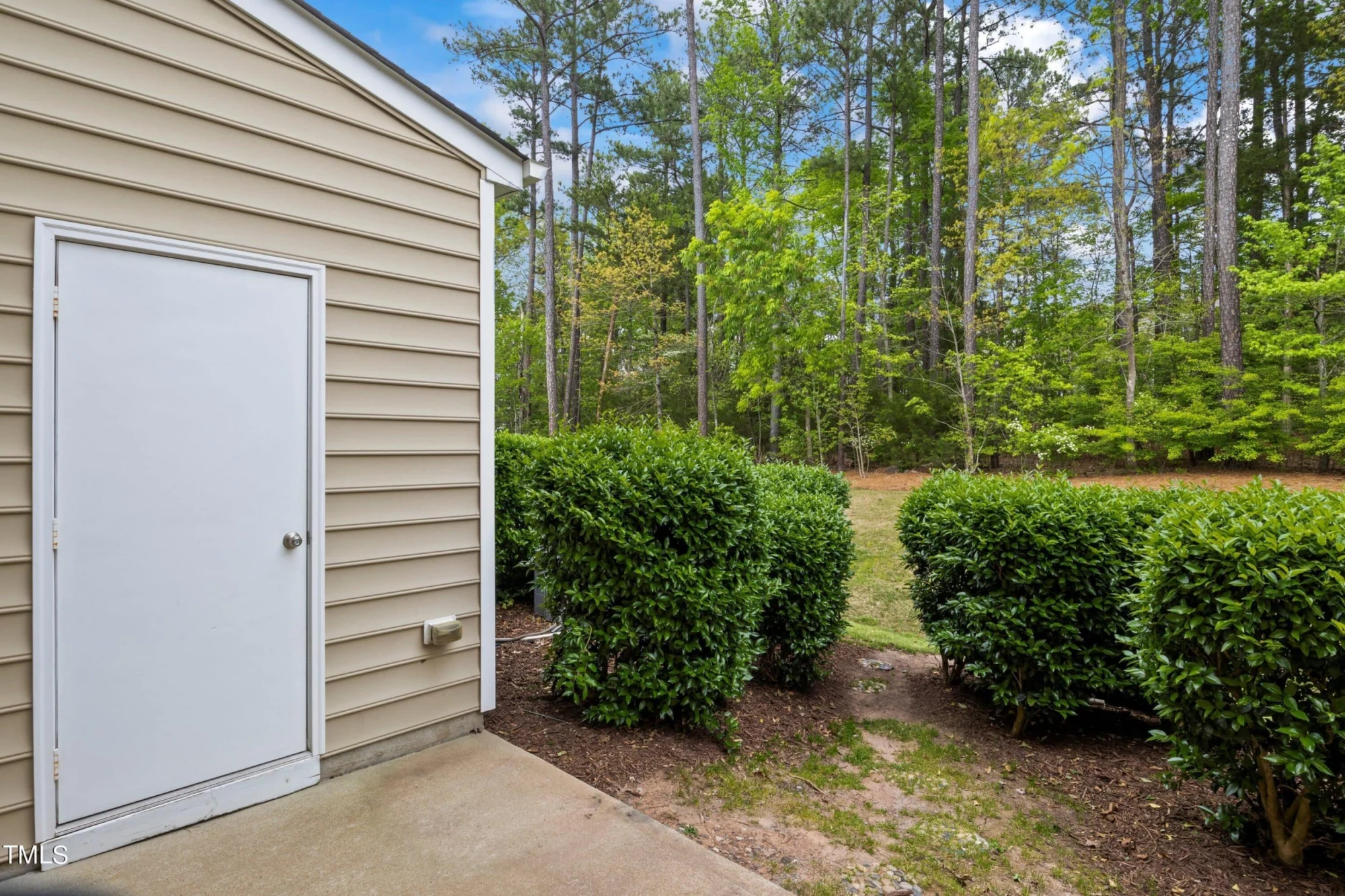8-Unit Modern Craftsman Townhome Plan with Covered Porches & Bonus Rooms