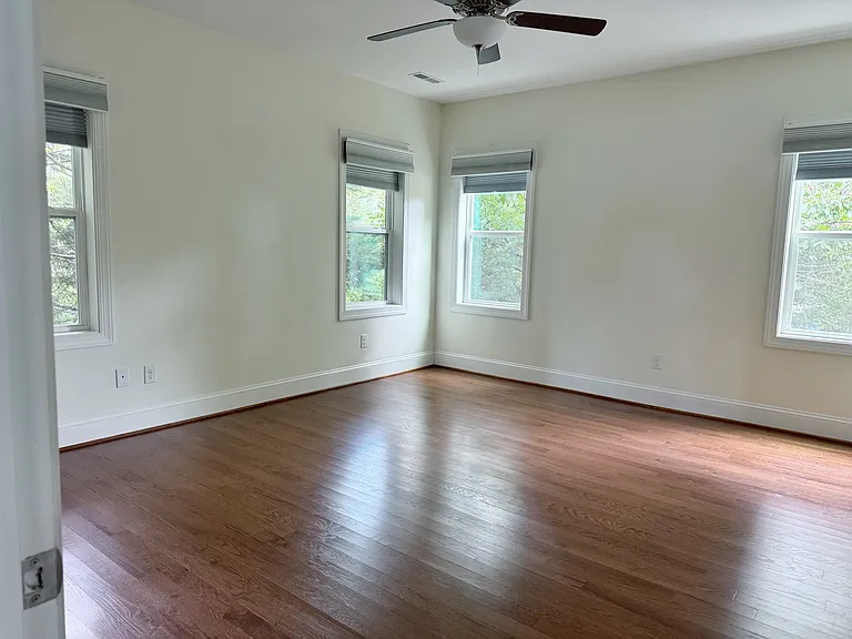 0d4bd8c0d3ad6fa5e06a71ad5f4e38bd-cc_ft_768