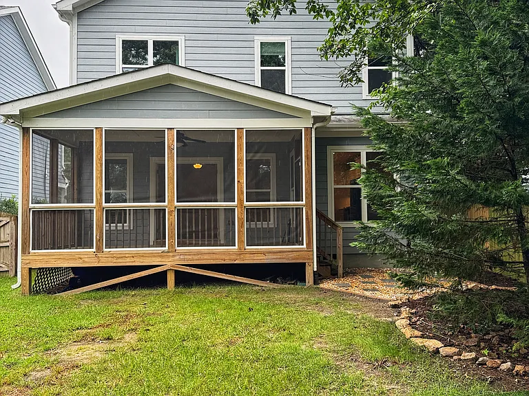 b1b9fae482a614f48a612057e43f2e48-cc_ft_768