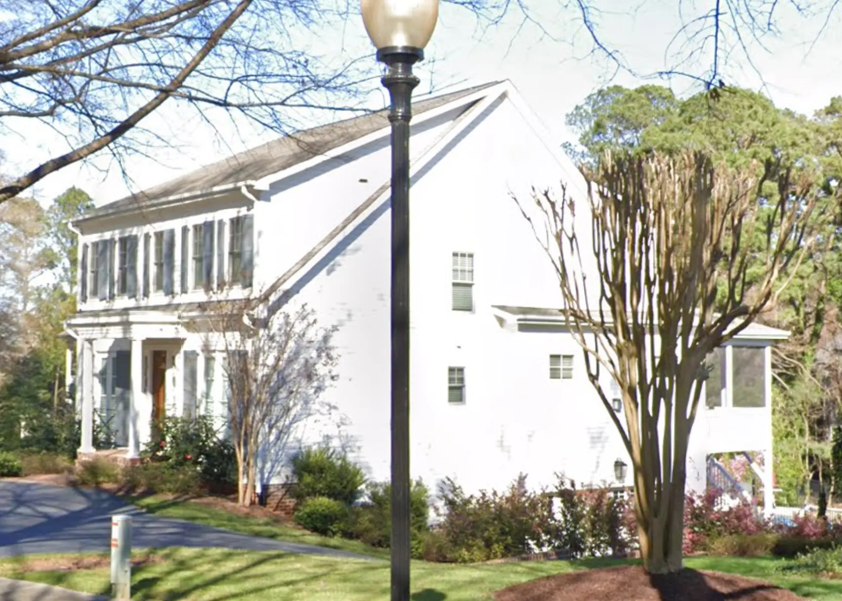 FARMHOUSE CRAFTSMAN (2)